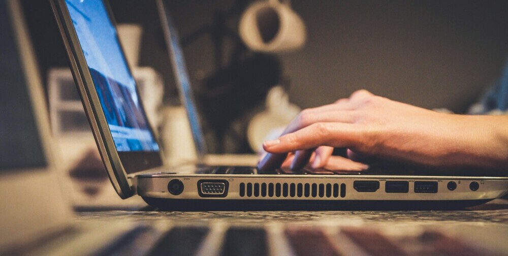 pic of hands on laptop